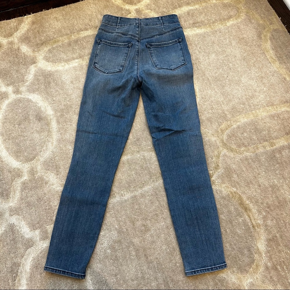 J Brand Natasha Sky Cropped Jeans - Picture 3 of 8